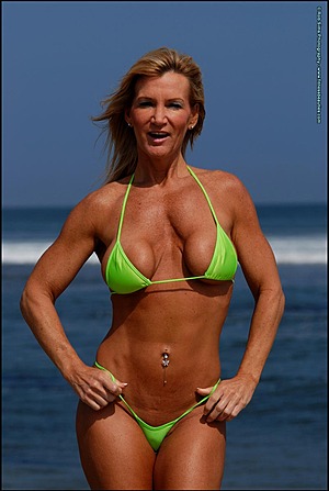 Peggy Vee Small Green Bikini at Fitness Beauties